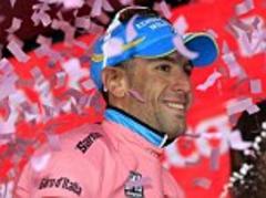 Giro d'Italia: Vincenzo Nibali wins stage 18 time-trial and extends overall lead