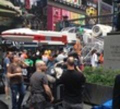 Step Inside A Life-Size Star Wars X-Wing Starfighter Made Out Of LEGOs, In Times Square Now