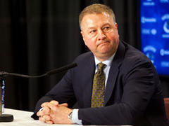 Clock ticking on Vancouver Canucks' Mike Gillis